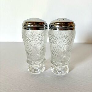 Vintage Tiara Ponderosa Pine Needle Salt & Pepper Shakers